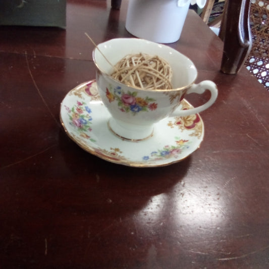 Tea Cup & Saucer