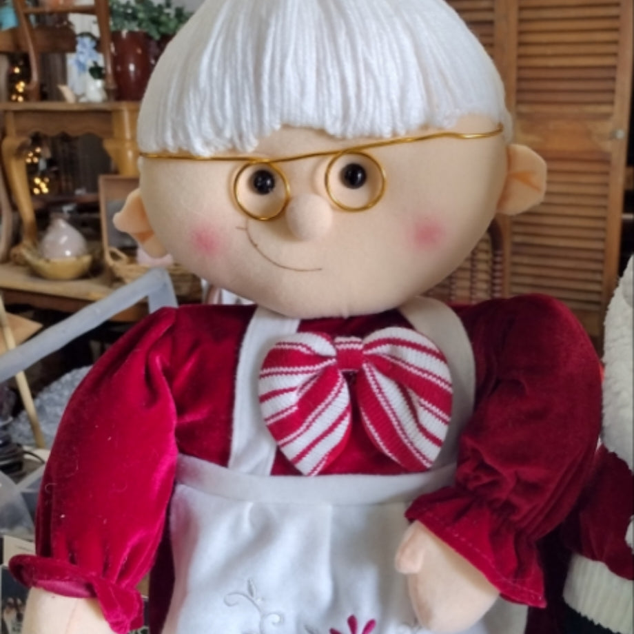 Plush Standing Mrs. Cringle