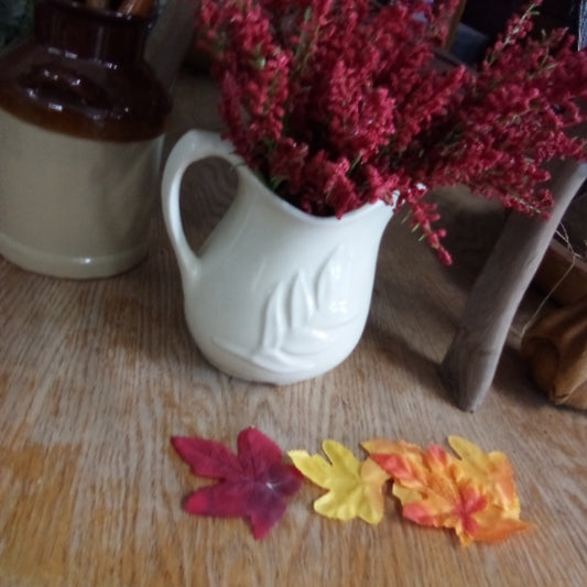 Small Leaf Jug